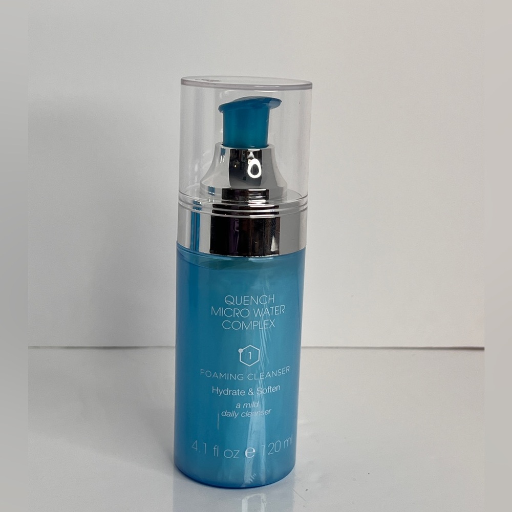 Micro Water Complex Foaming Cleanser
